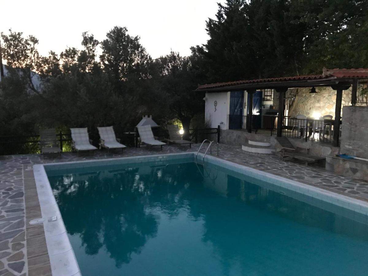 Villa Maroudia Kymi Eksteriør billede